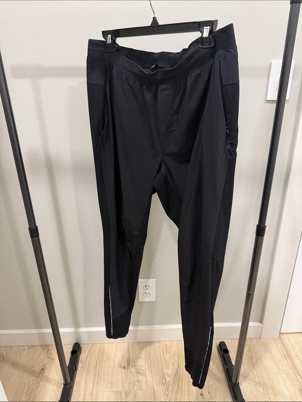 Lululemon Men's Black Performance Jogger Pants